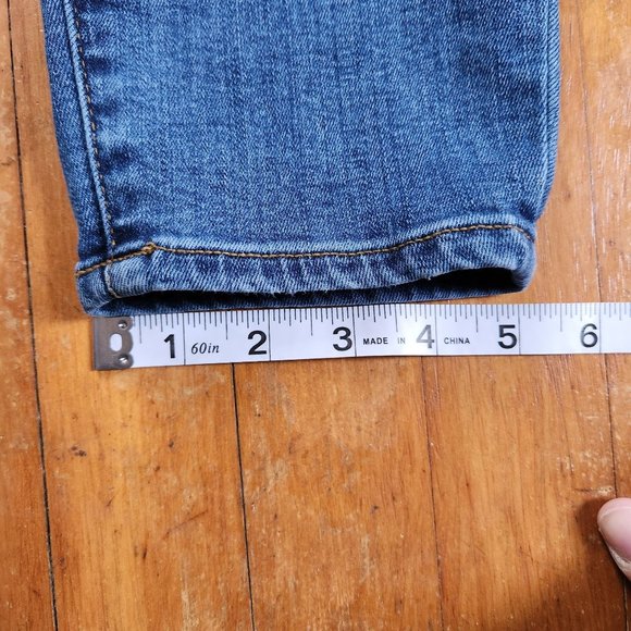 J Crew Mid-Rise Skinny Jean in Signature Stretch Size 33 Color: Vista Blue - Picture 8 of 9